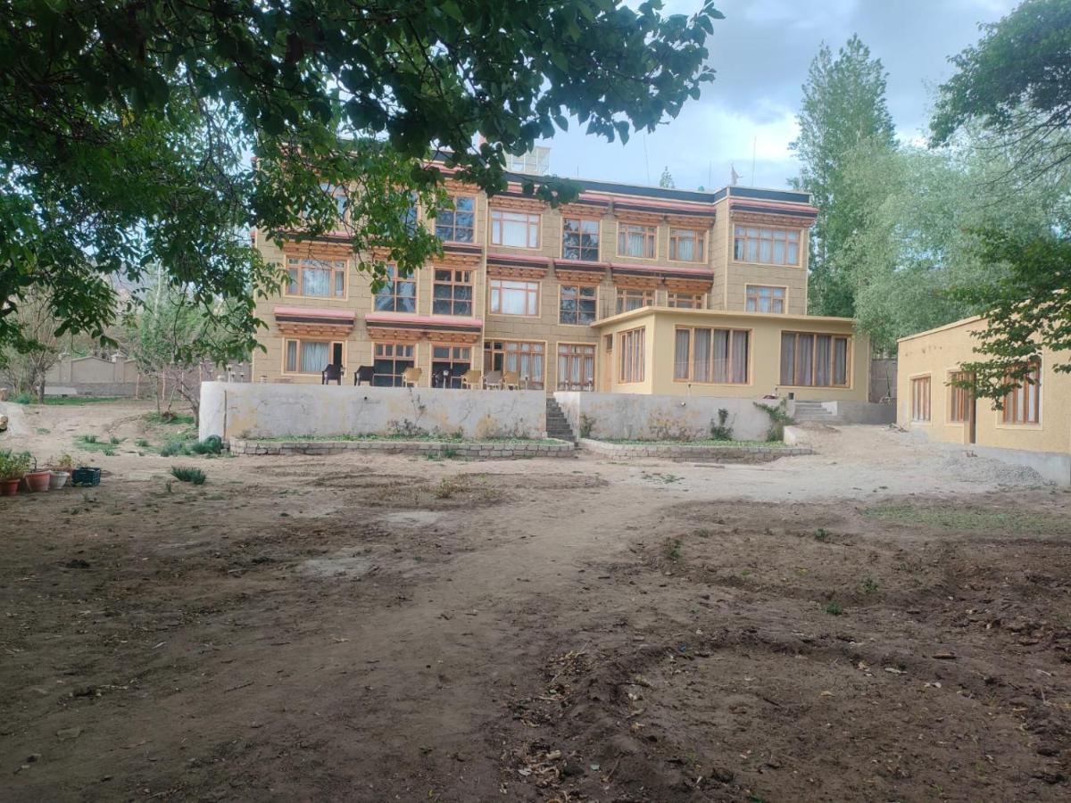 Hotel Alpine Ladakh Léh Exteriér fotografie