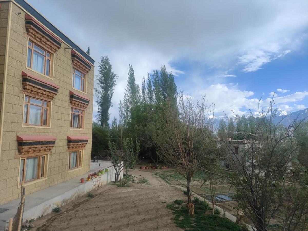 Hotel Alpine Ladakh Léh Exteriér fotografie