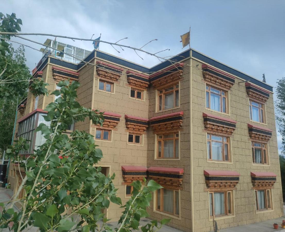 Hotel Alpine Ladakh Léh Exteriér fotografie