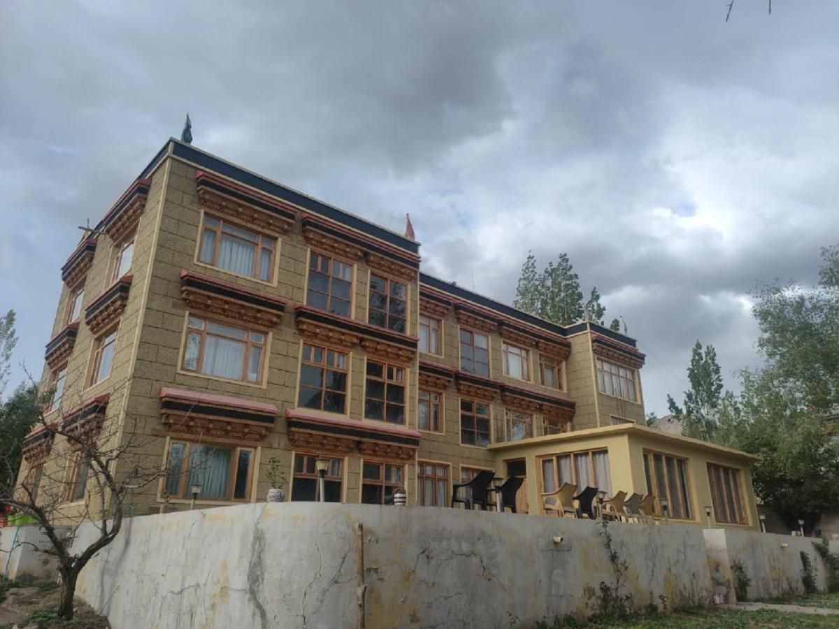 Hotel Alpine Ladakh Léh Exteriér fotografie