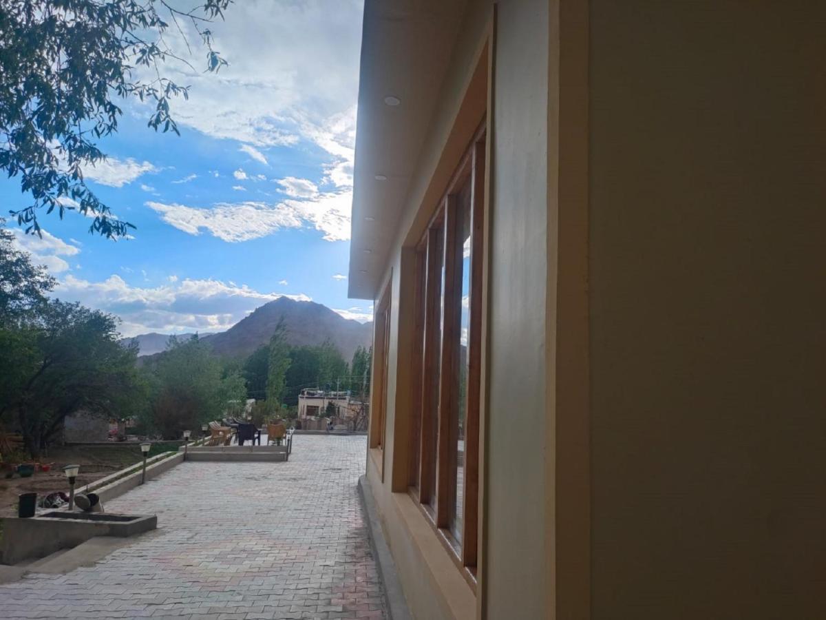 Hotel Alpine Ladakh Léh Exteriér fotografie